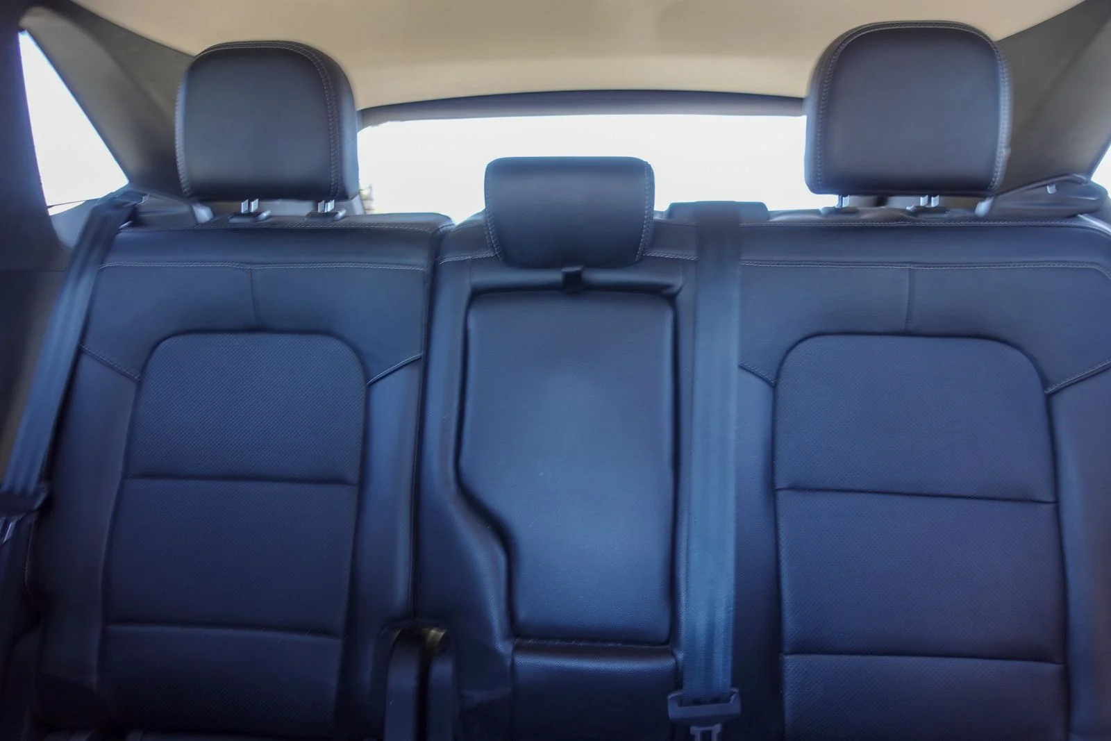 Used 2020 Black Metallic Ford Titanium image 13