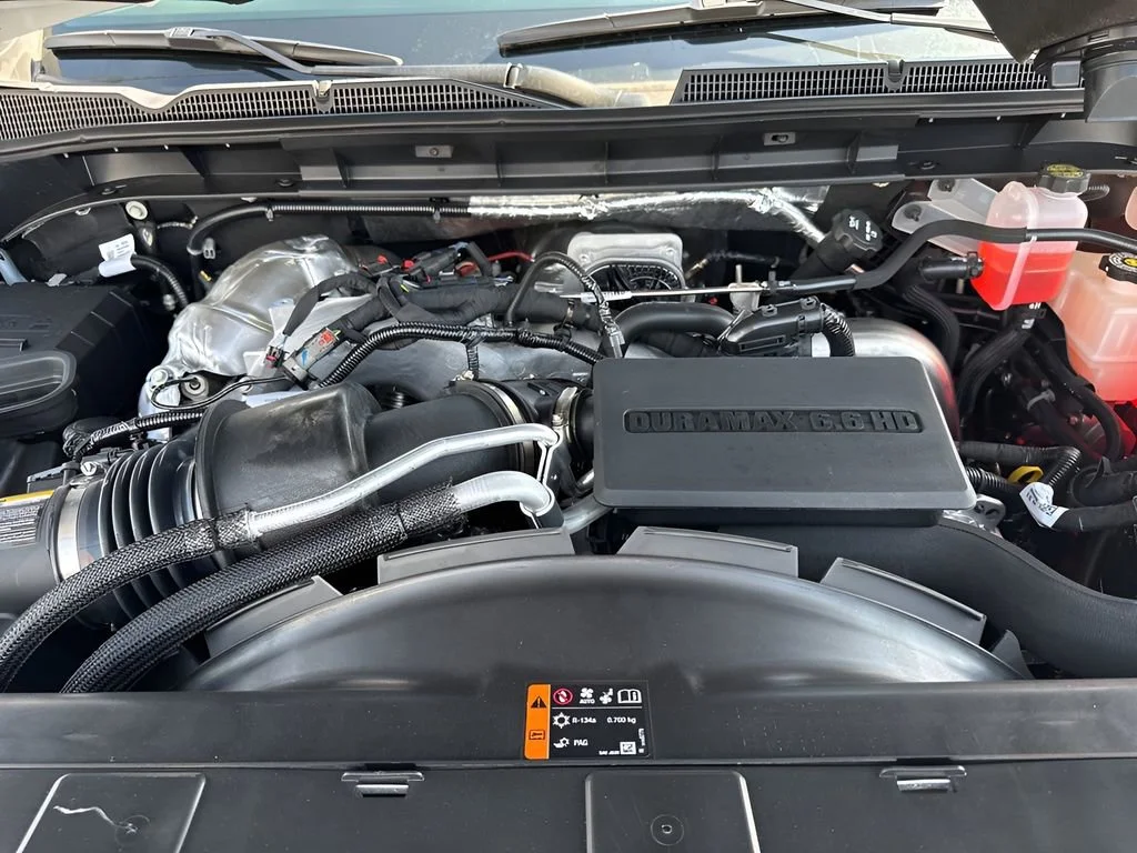 New 2026 Glacier White Tricoat GMC Denali Ultimate image 32