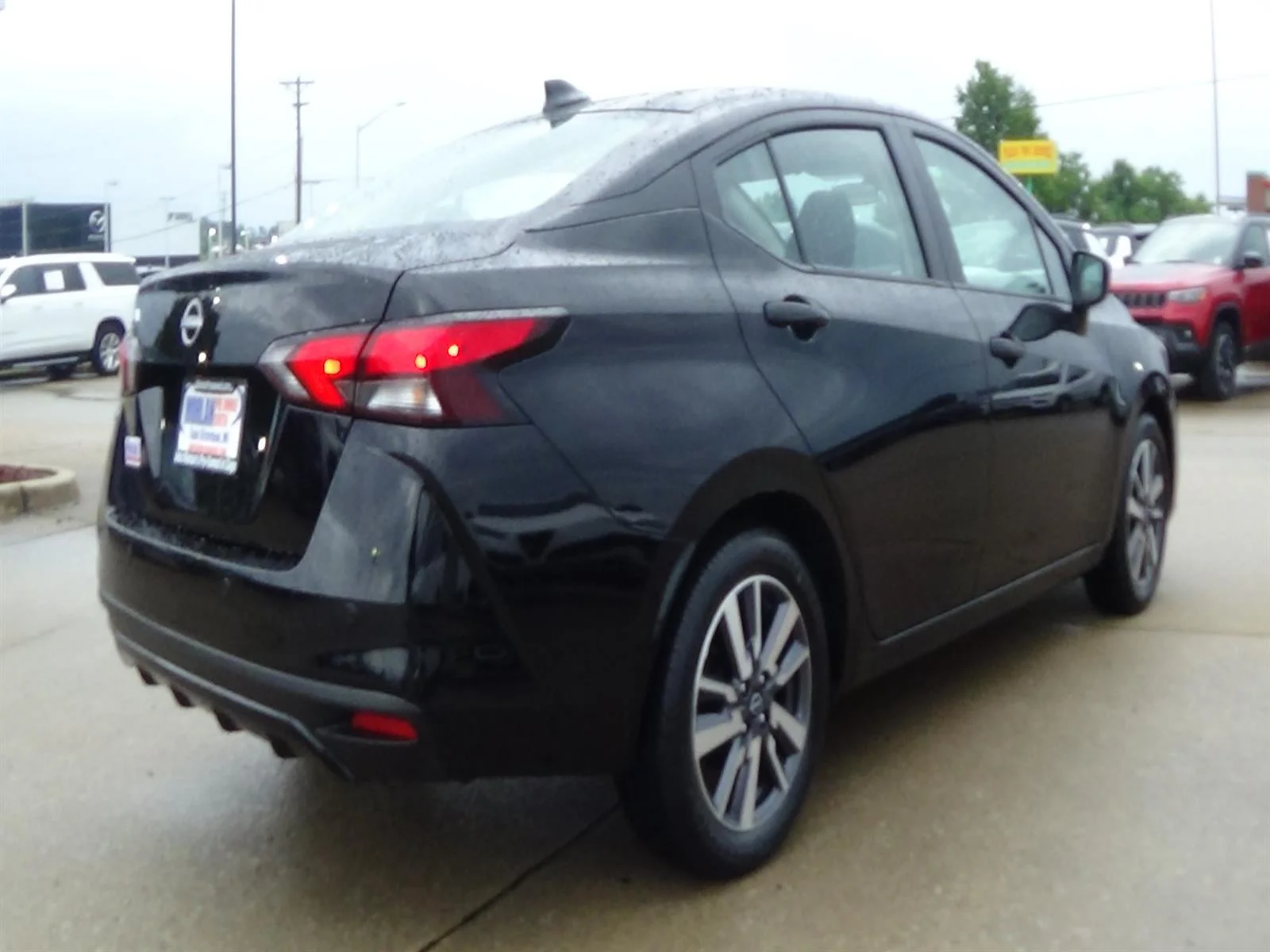 Used 2025 Super Black (kh3) Nissan SV image 6