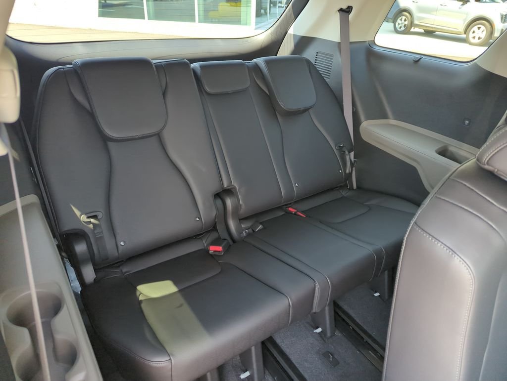 New 2026 Ceramic Silver Kia EX image 32