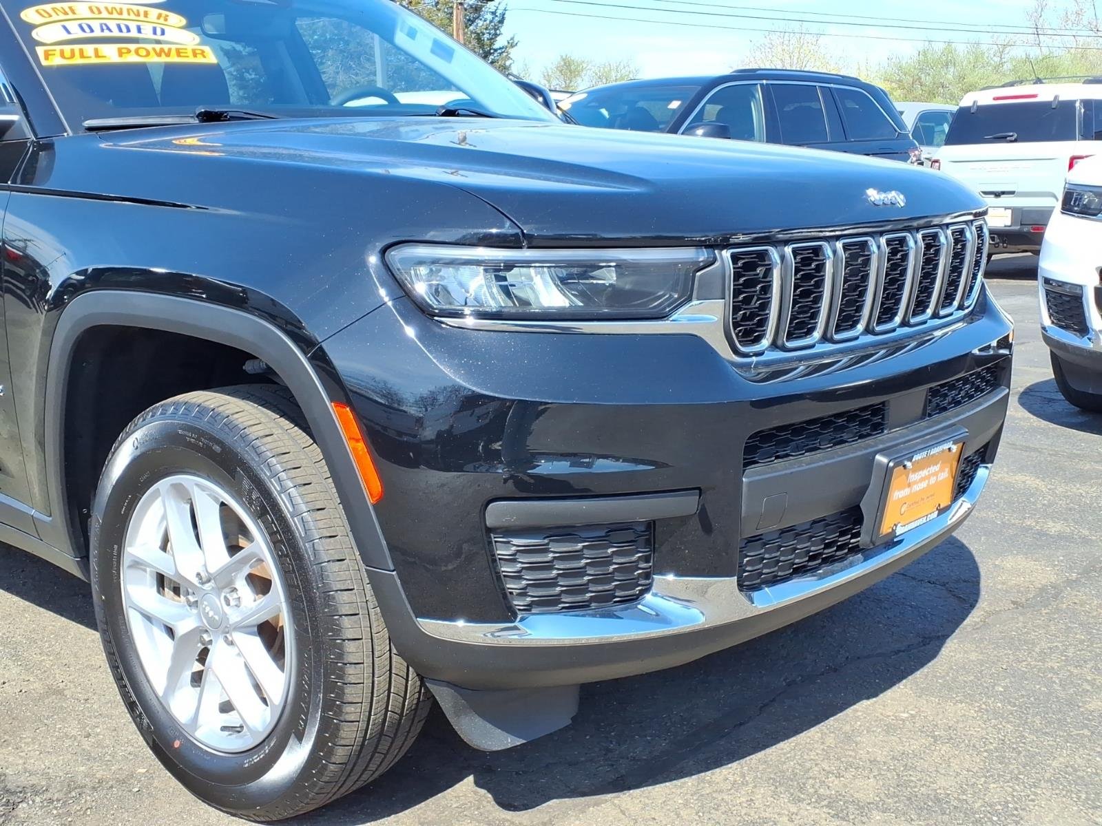 Used 2023 Black Jeep Laredo image 7