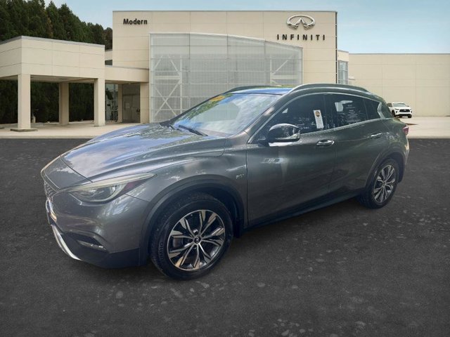 2017 INFINITI QX30 Premium