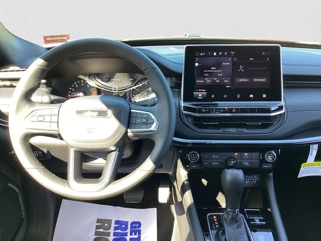New 2026 Pearl Jeep LATITUDE ALTITUDE 4X4 image 11