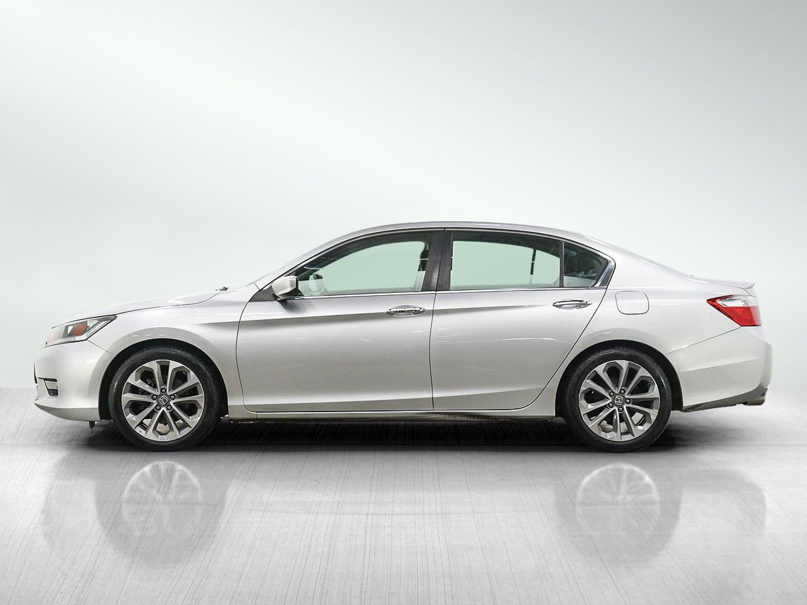 Used 2013 Honda Accord Sport with VIN 1HGCR2F56DA131436 for sale in Burnsville, Minnesota