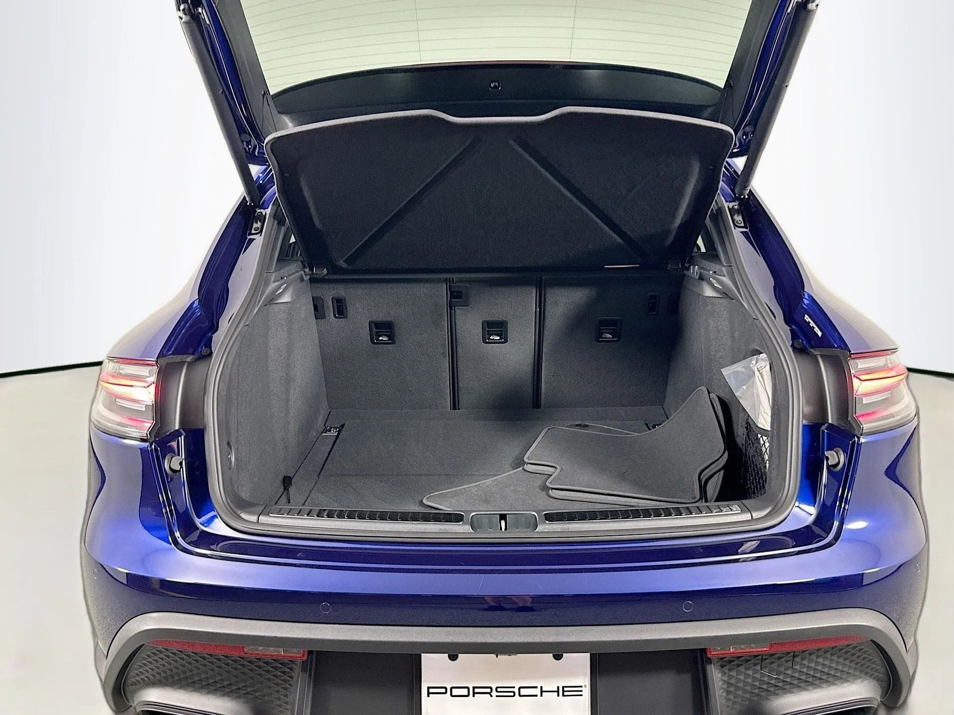 Used 2025 Blue Porsche Base image 31