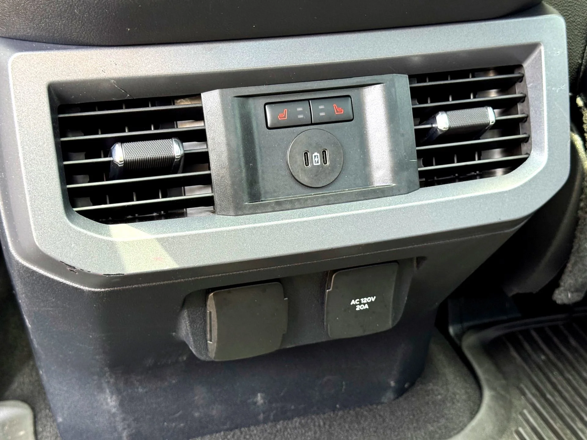 Used 2024 White Ford Lariat image 20