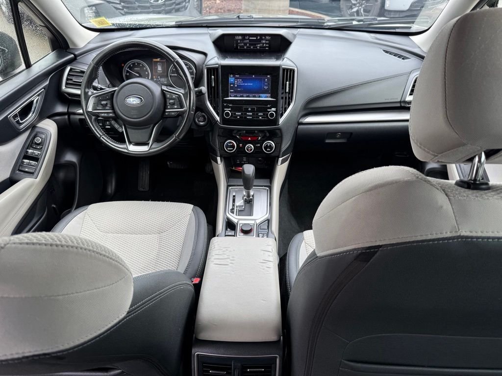 Used 2020 Green Subaru Premium image 26