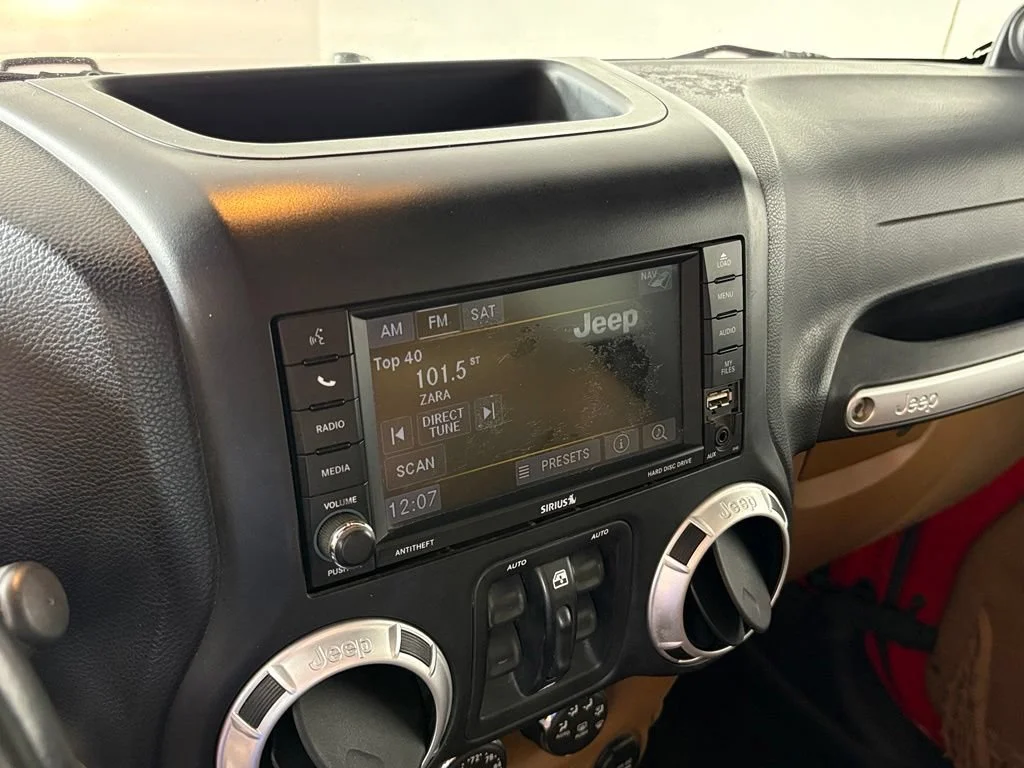Used 2013 Red Jeep Sahara image 29