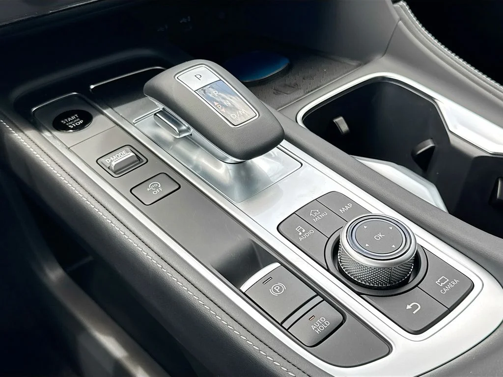 New 2027 GRAPHITE SHADOW INFINITI Pure FWD image 17