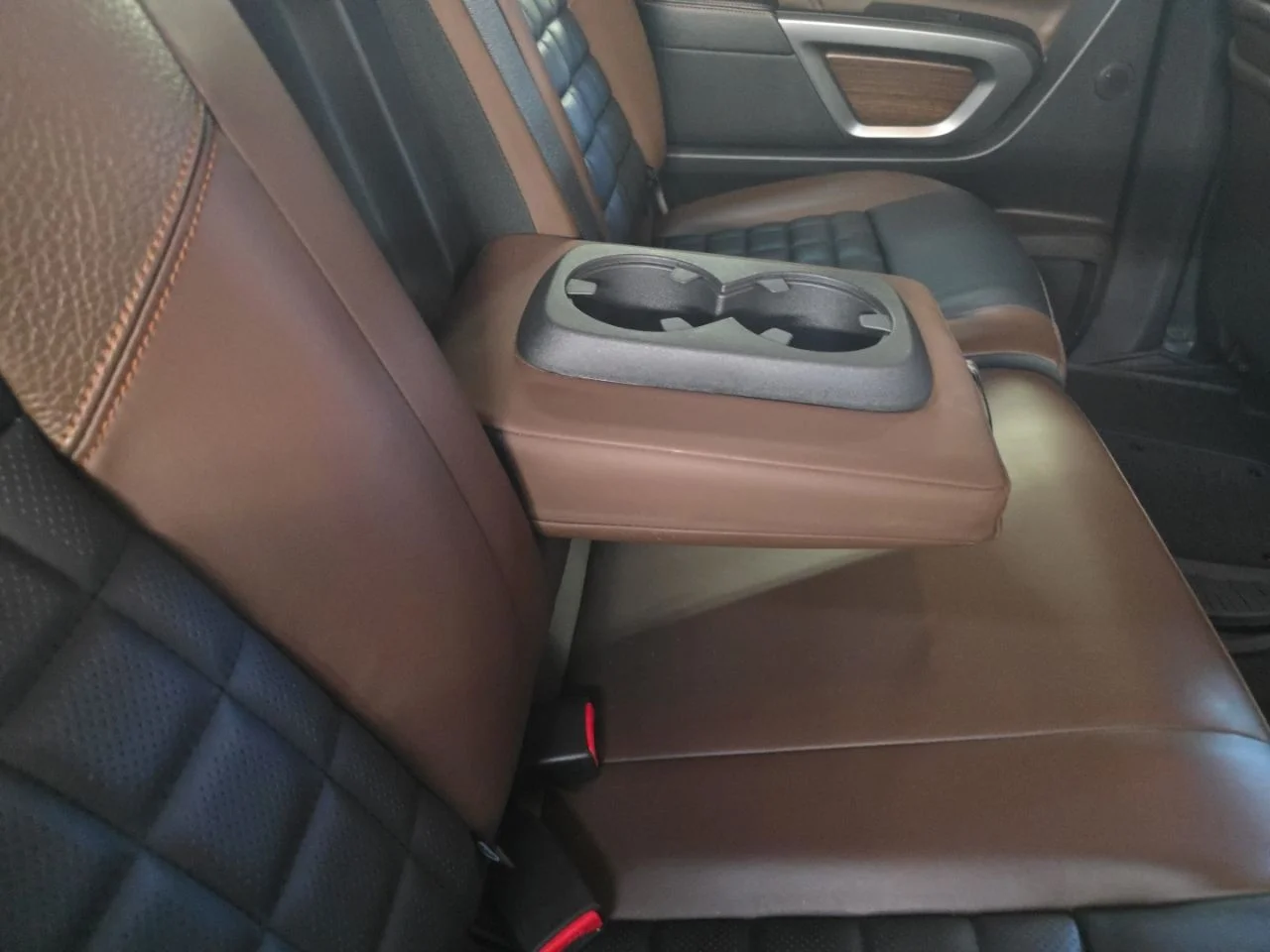 Used 2019 White Nissan Platinum Reserve image 24