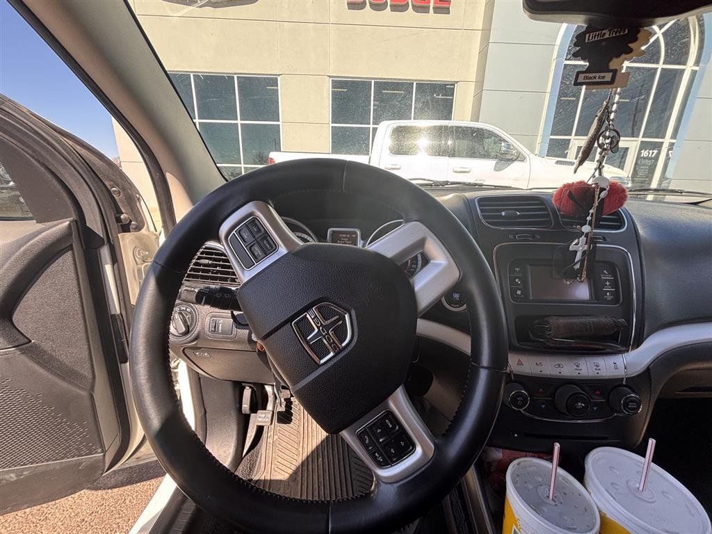 Used 2016 White Dodge SE image 10