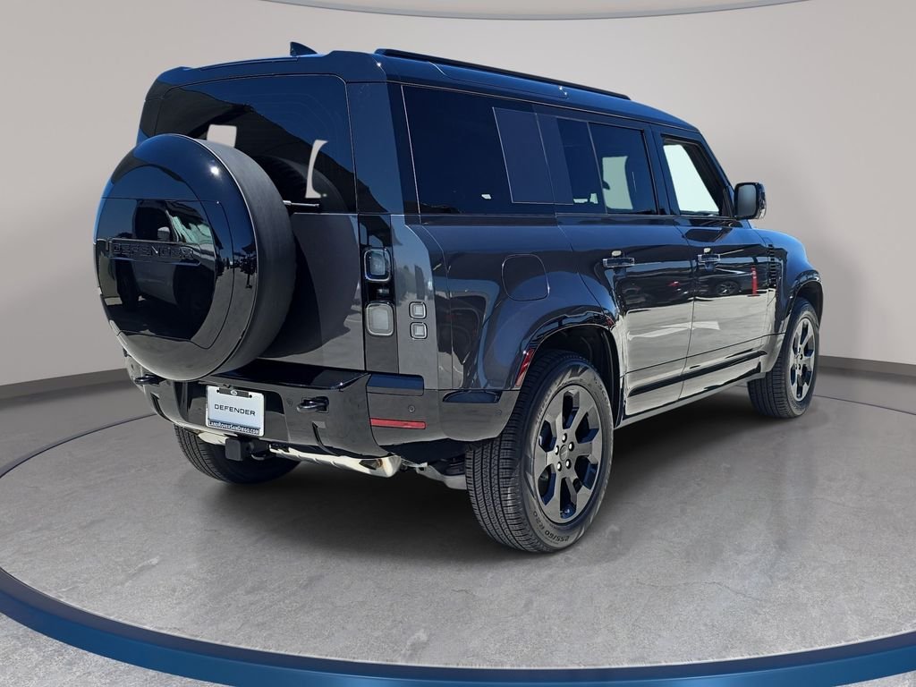 New 2026 Carpathian Grey Land Rover X-Dynamic SE image 5