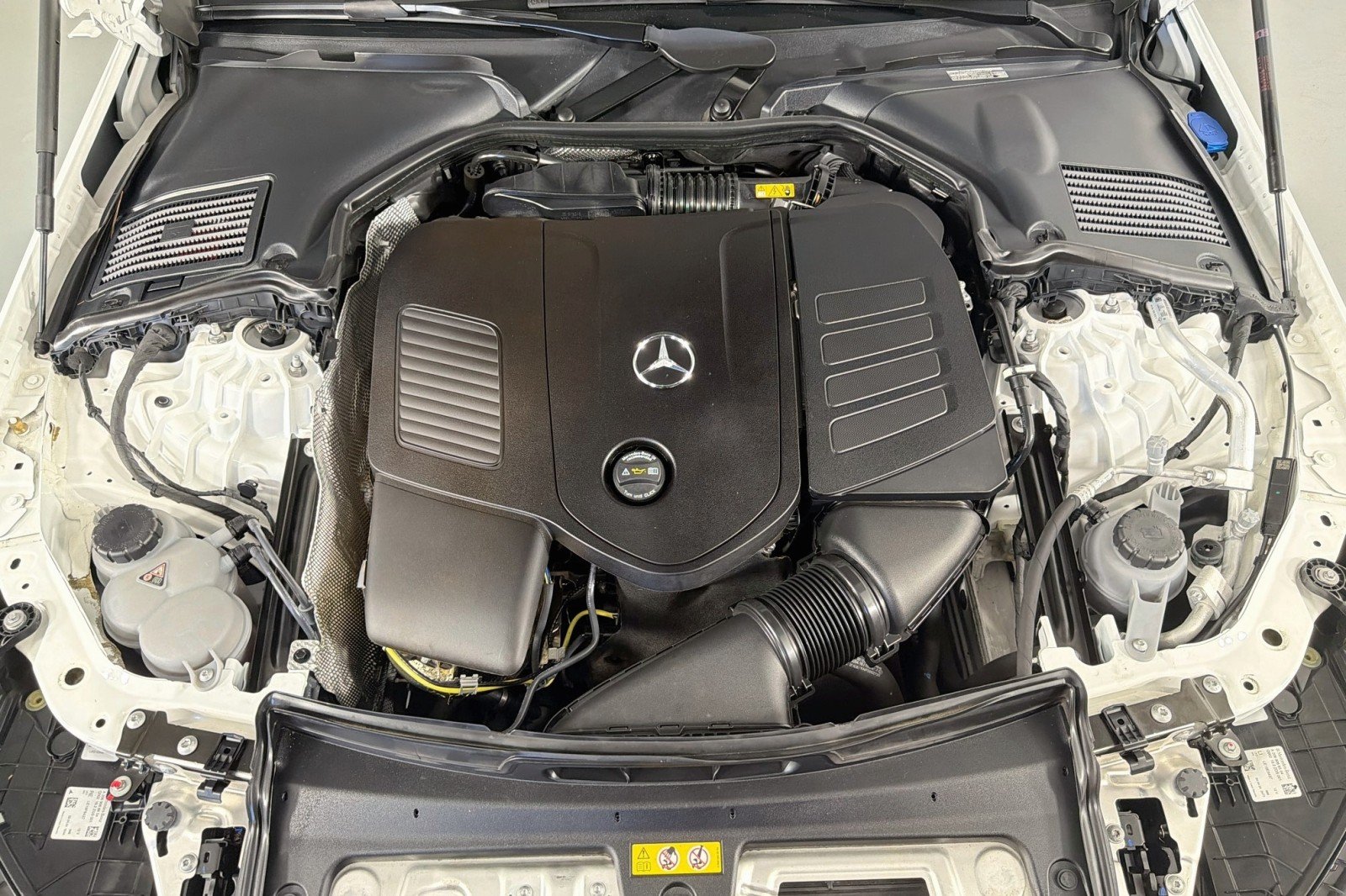 Certified Used 2024 Polar White Mercedes-Benz C 300 image 12