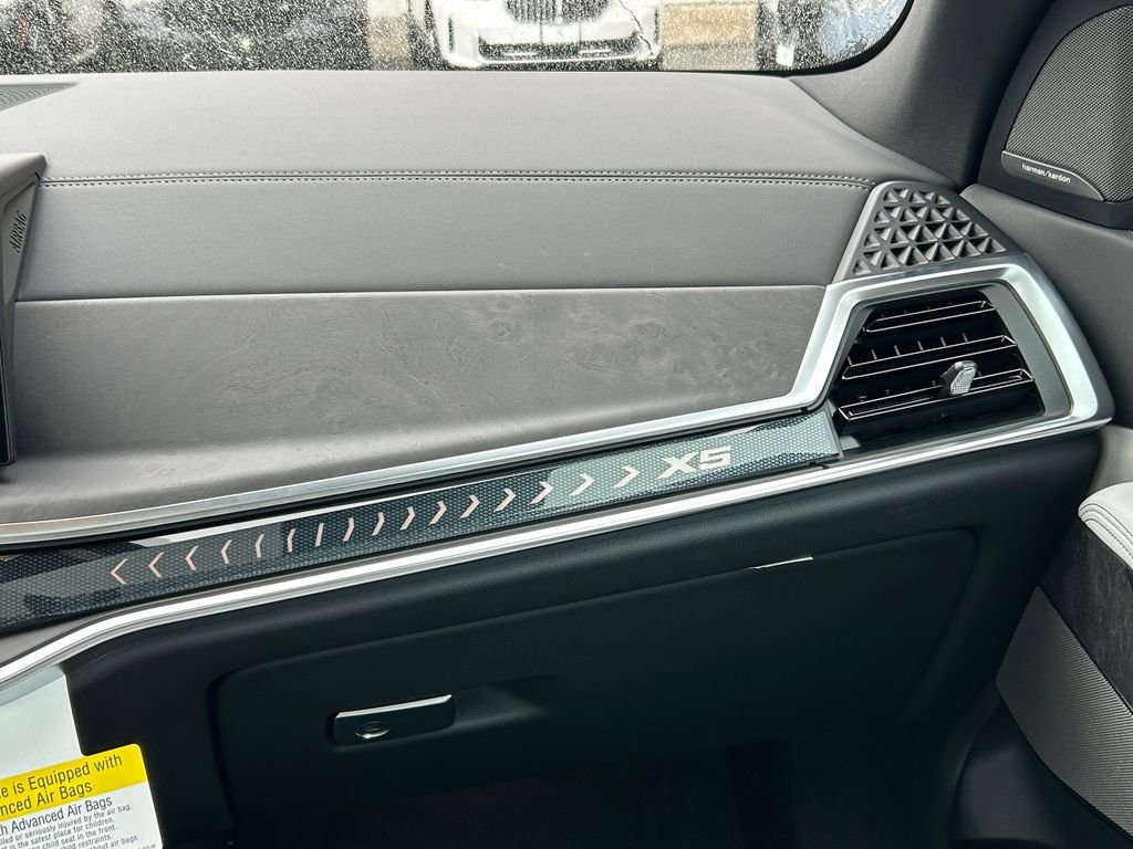 New 2026 Tanzanite Blue II Metallic BMW xDrive40i image 26