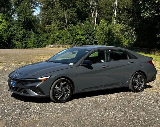 Certified Used 2025 Gray Hyundai SEL Sport image 5