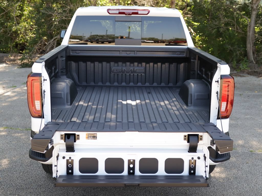 New 2026 Summit White GMC AT4 image 32