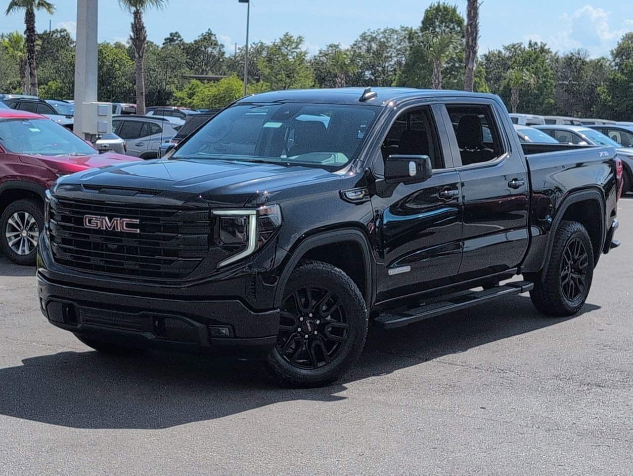 2026 GMC Sierra 4WD Crew Cab Short Box Elevation's photo