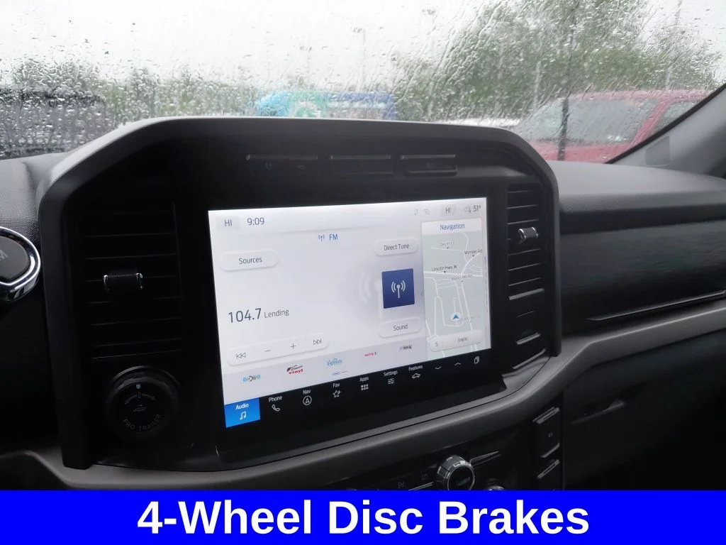 Used 2024 Black Metallic Ford XLT image 17
