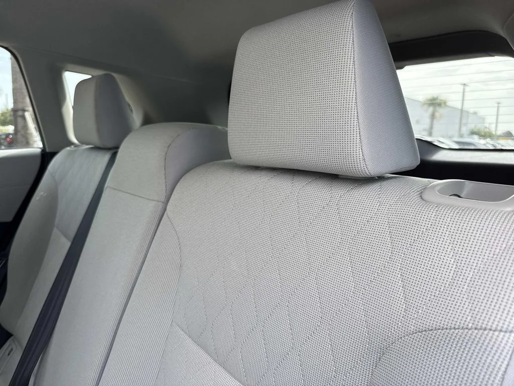 Used 2025  Toyota L image 14