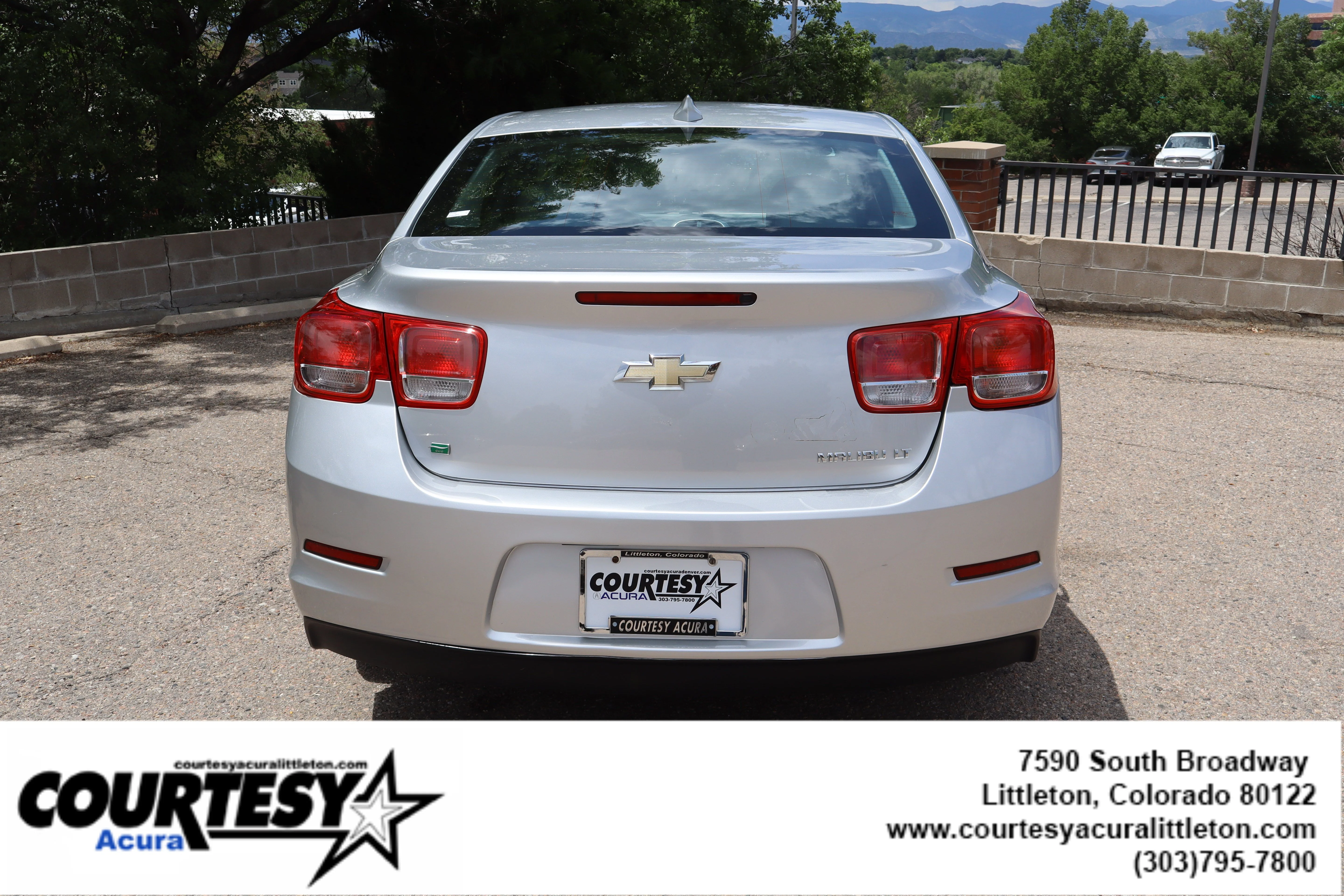 Used 2016 Silver Ice Metallic Chevrolet LT image 5
