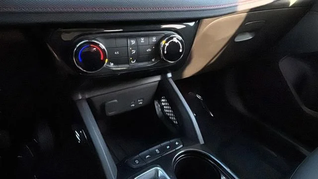Used 2024 Summit White Chevrolet RS image 30