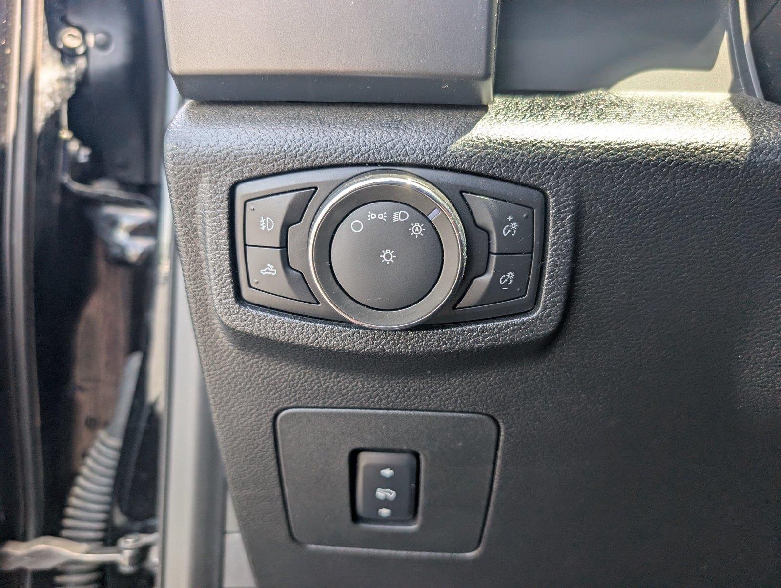 Used 2016 Shadow Black Ford XLT image 28