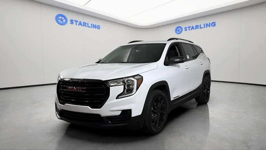 Used 2023 Summit White GMC SLE image 16