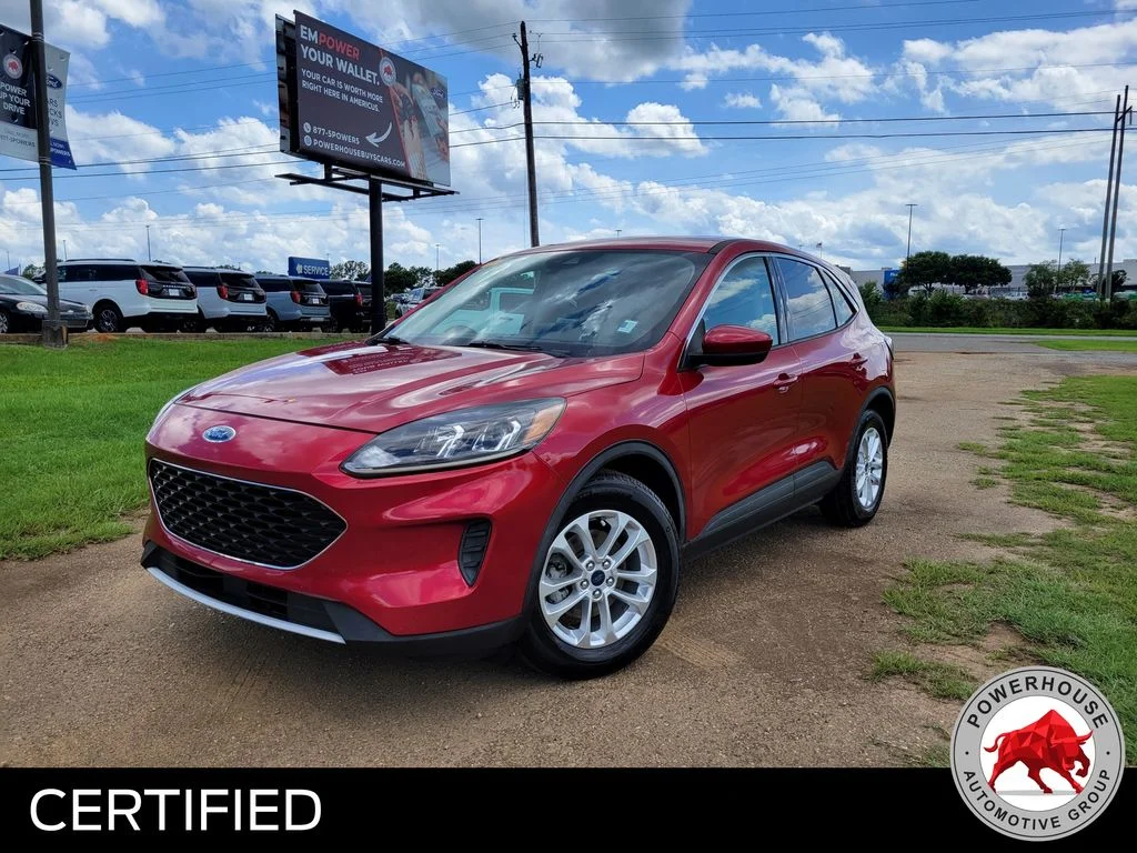 Used 2020 Red Ford SE image 1