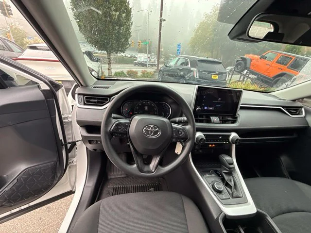Used 2025 Ice Toyota LE image 11