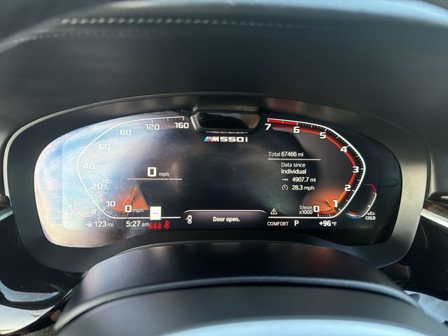 2021 BMW 5 Series M550i - Photo 12