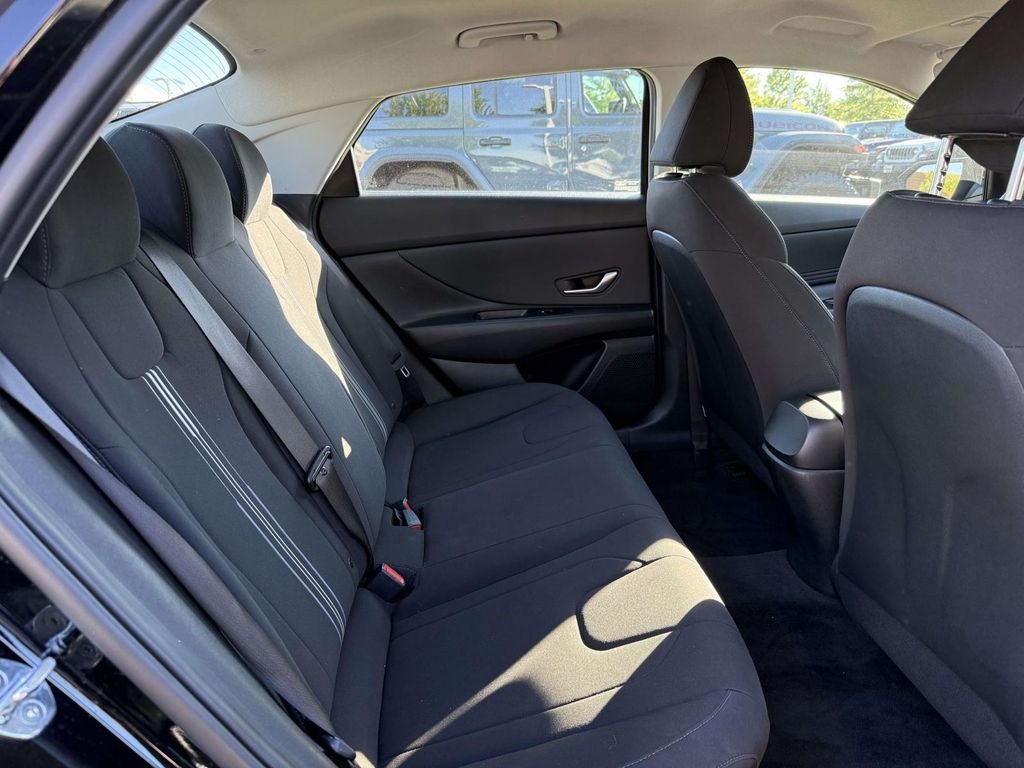 Used 2021 Black Hyundai SEL image 15