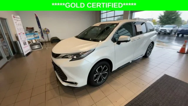 2025 Toyota Sienna Platinum - Photo 6