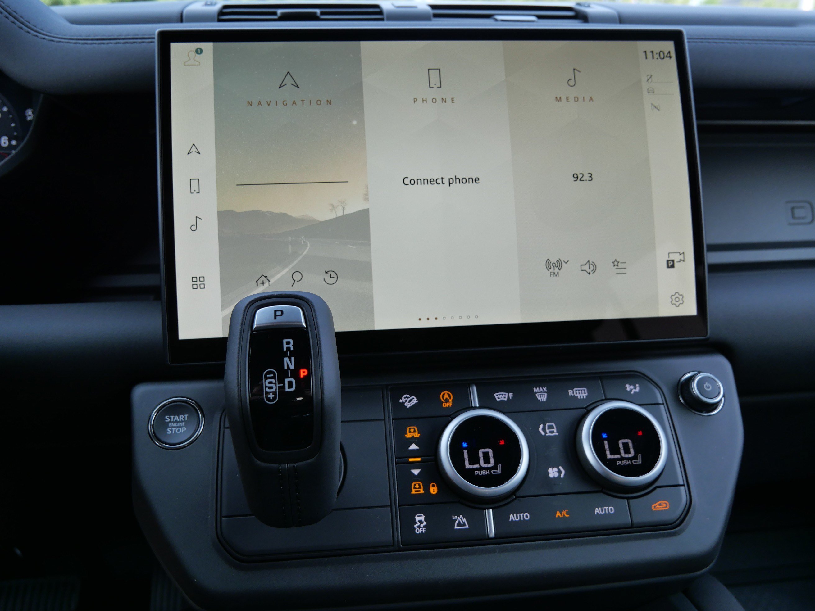 New 2026 Fuji White Land Rover X-Dynamic SE image 7