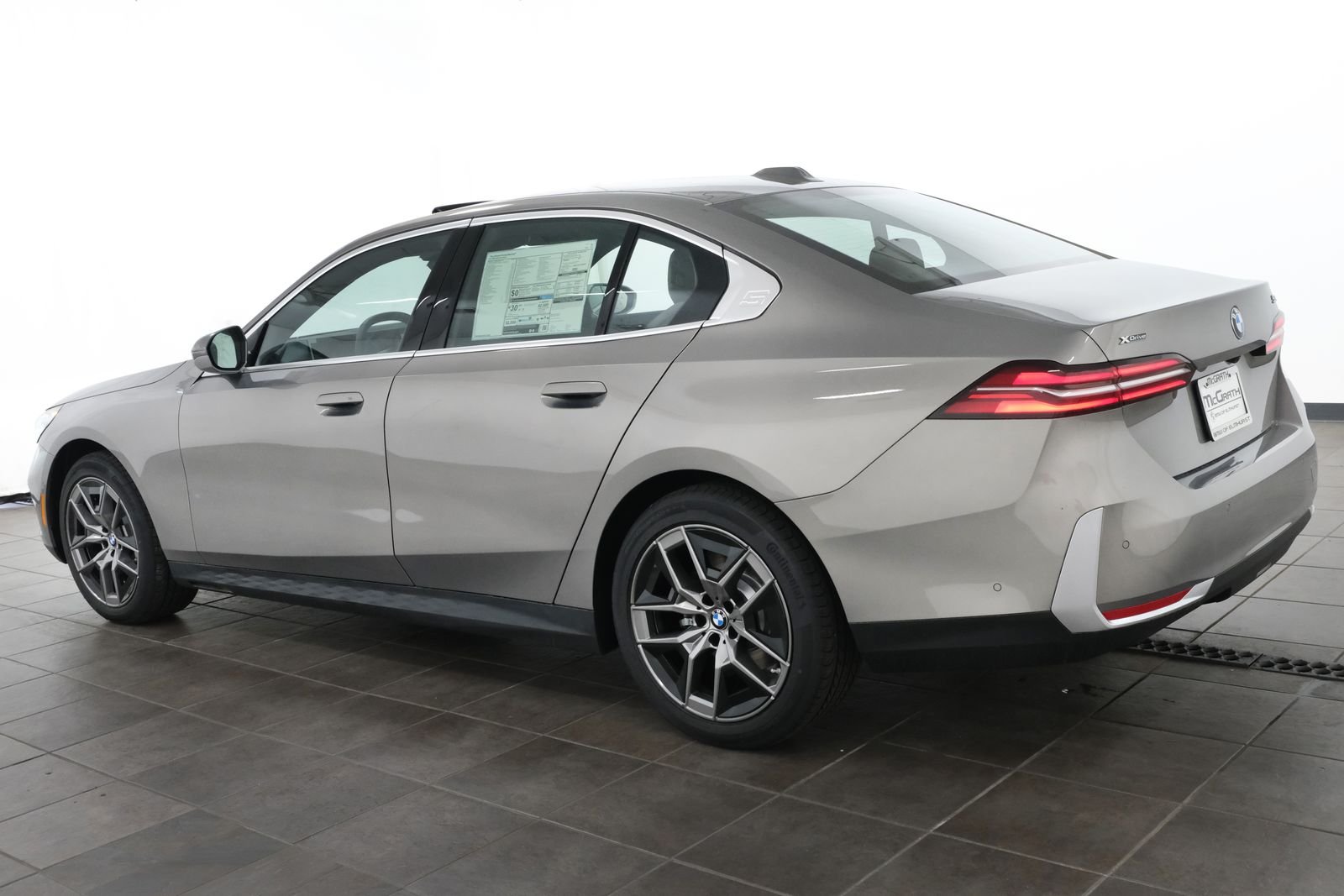 New 2027 Oxide Grey Metallic BMW 530i xDrive image 3