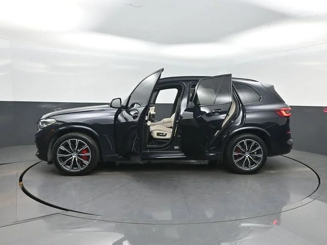Used 2022 Black BMW sDrive40i image 40