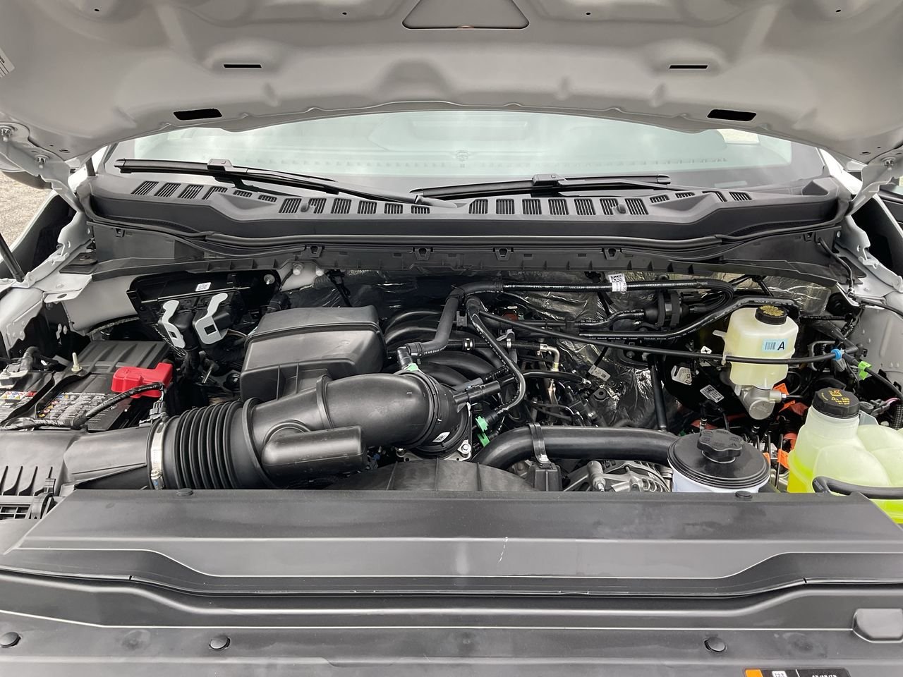 New 2026 Oxford White Ford F-250® XLT image 24