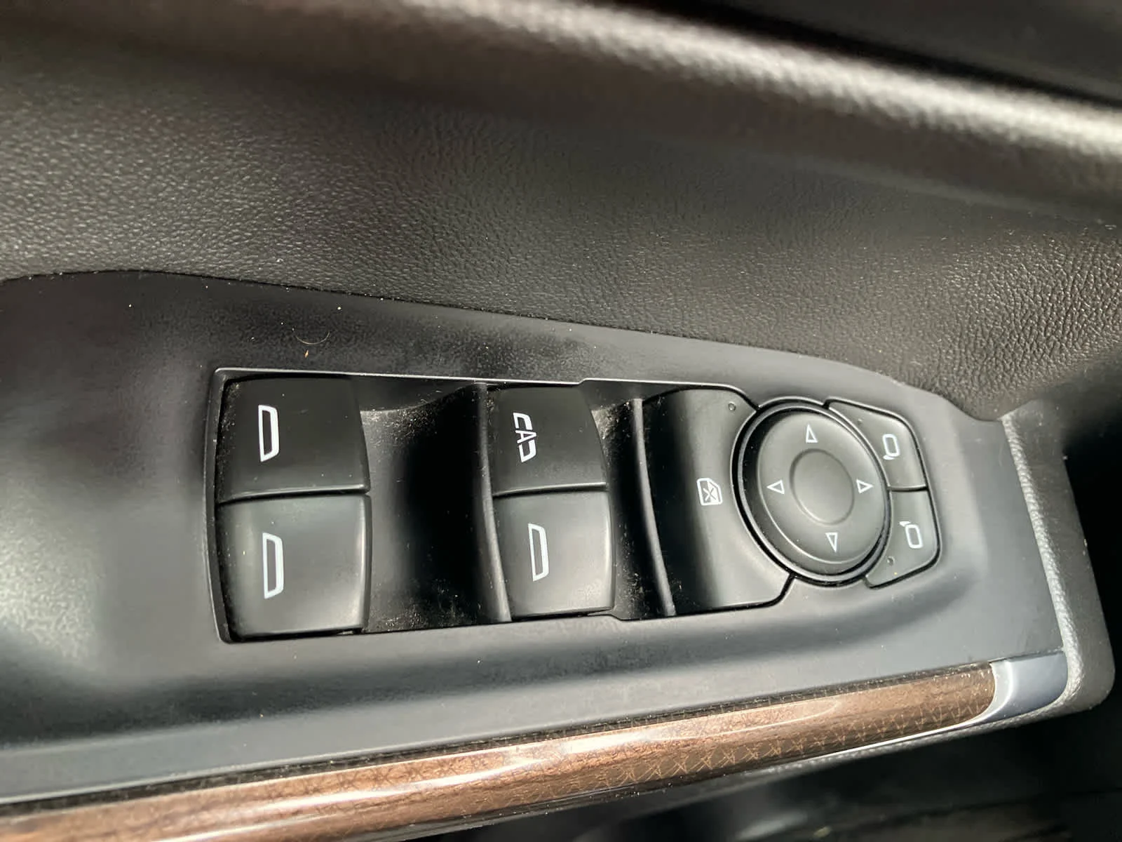 Used 2019 Cajun Red Tintcoat Chevrolet LT image 13