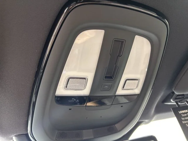 2025 Volvo XC90 Core - Photo 36