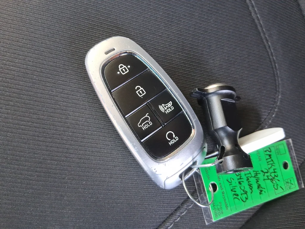 Used 2024 Silver Hyundai SEL image 35