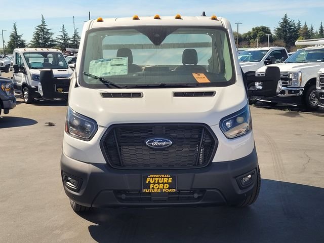 New 2025 Oxford White Ford Cutaway image 3