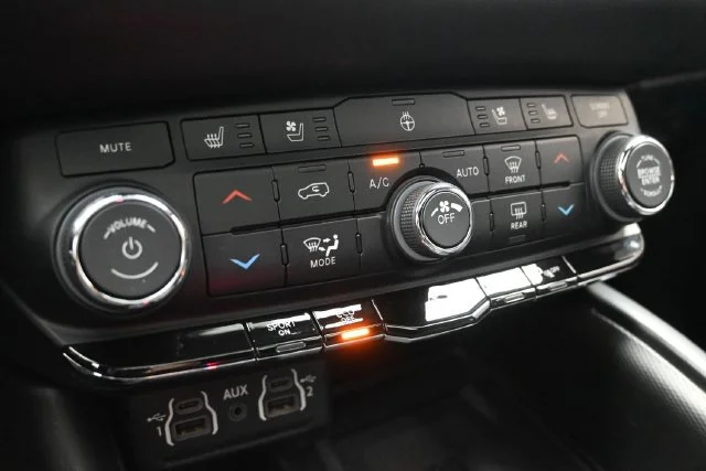 Used 2023 Db Black Clearcoat Dodge R/T Plus image 18
