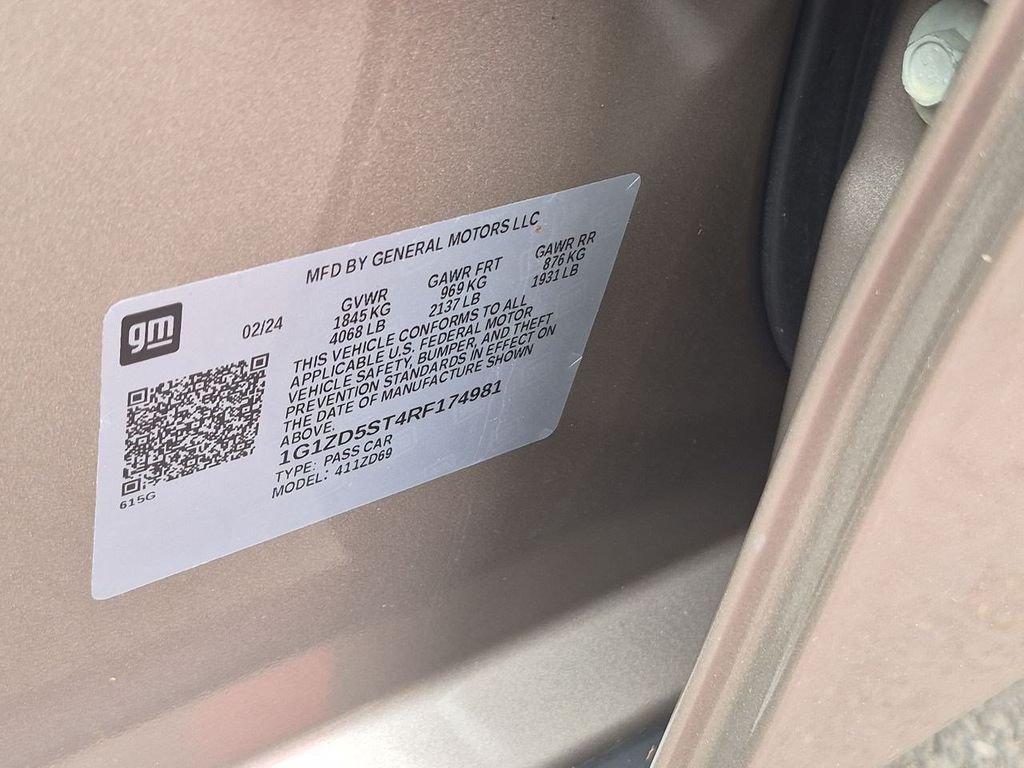 Used 2024 Mineral Gray Metallic Chevrolet LT image 33