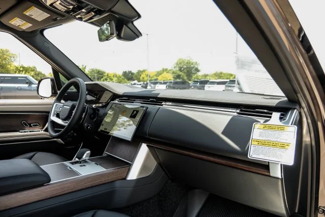 2026 Land Rover Range Rover SE - Photo 15