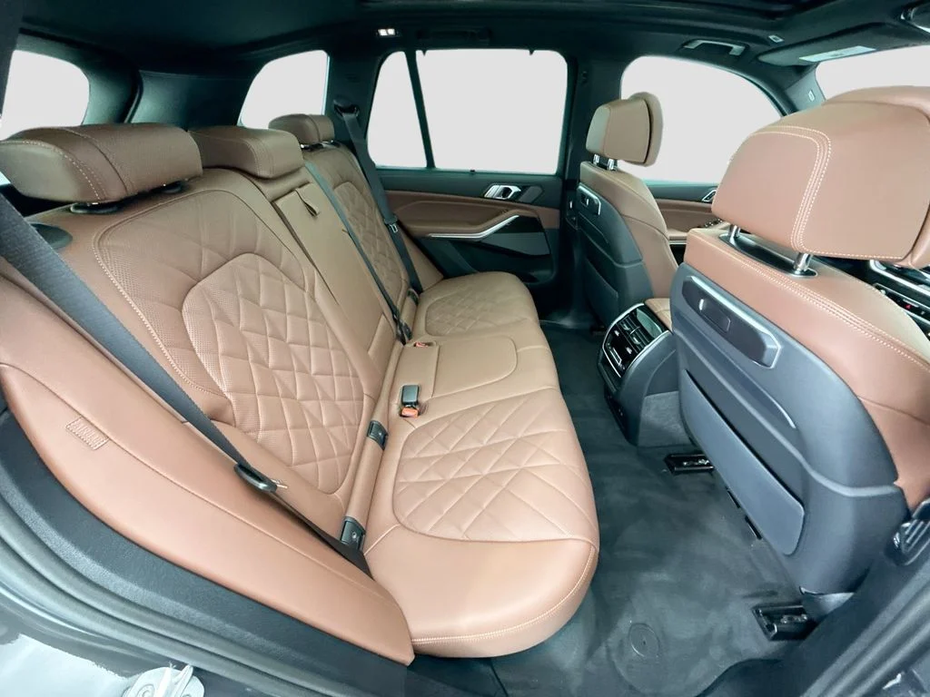 New 2026 Gray BMW xDrive40i image 21