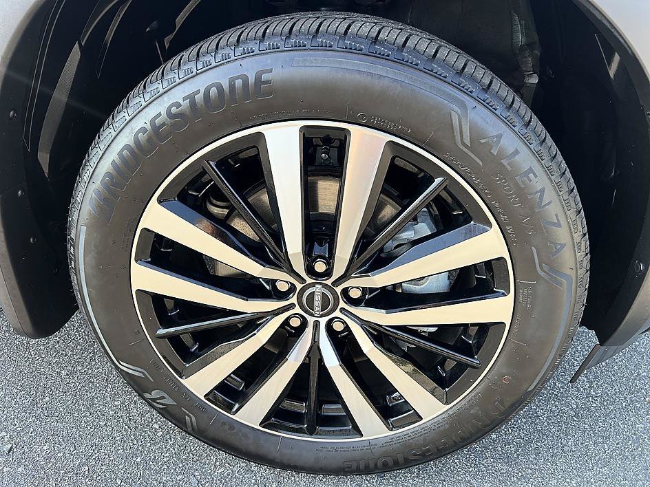 Used 2025 Deep Ocean Blue Pearl Nissan Platinum image 12