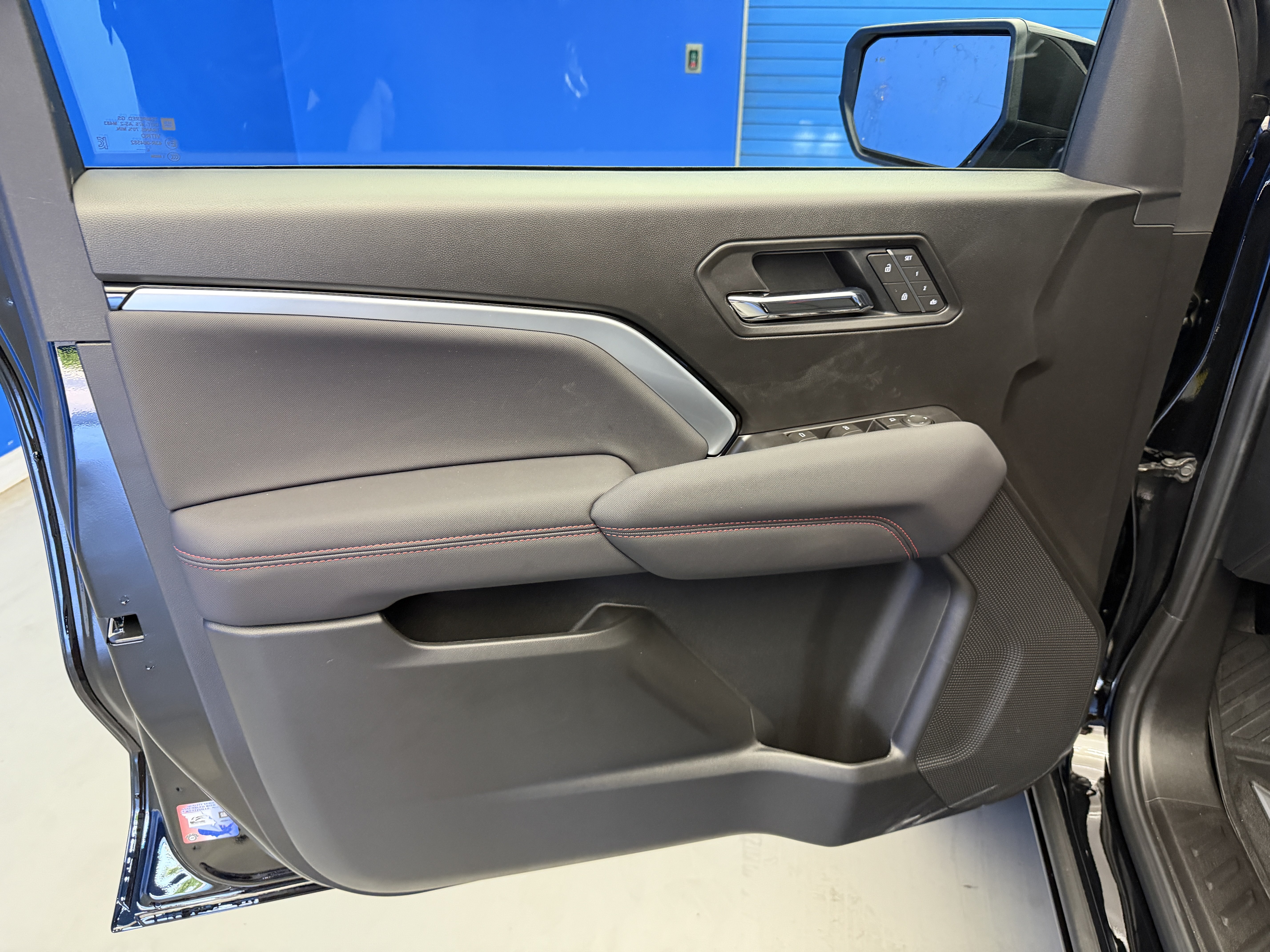 2026 Chevrolet Colorado Z71 - Photo 9