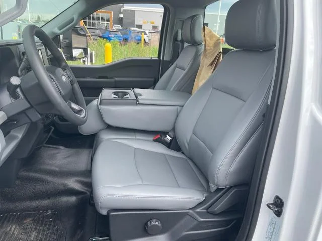 New 2026 Oxford White Ford F-550® XL image 53