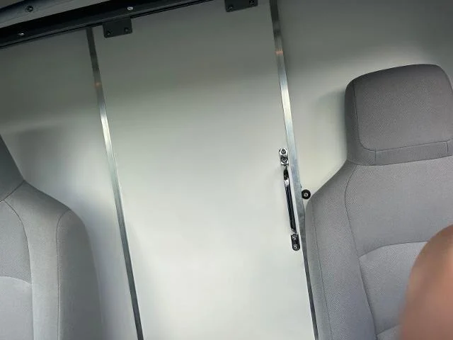 New 2027 Oxford White Ford XL image 13