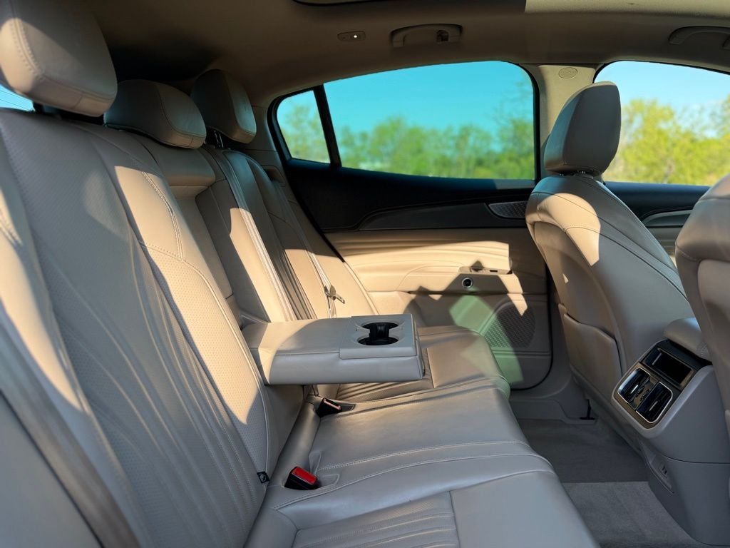 Used 2023 Bianco Astro Metallic Maserati GT image 30