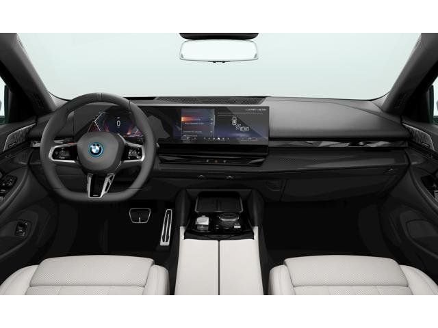 New 2027 Gray Metallic BMW 550e xDrive image 7